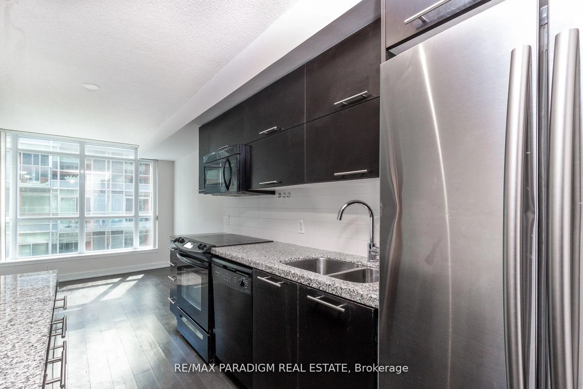 Photo 5 of Unit 316, 21 Nelson Street, Toronto, University — HOMEH