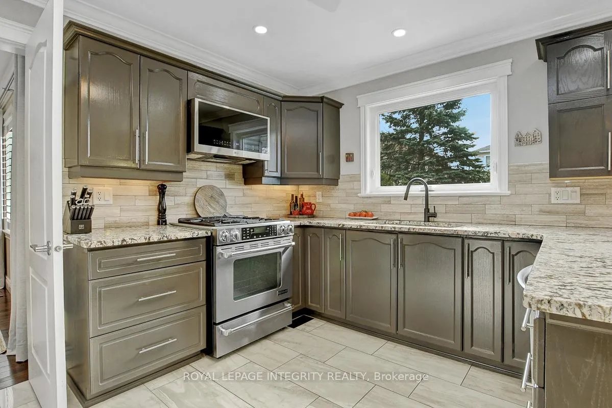 Photo 14 of 4 Heritage Grove Crescent, Ottawa, Stittsville (Central) — HOMEH