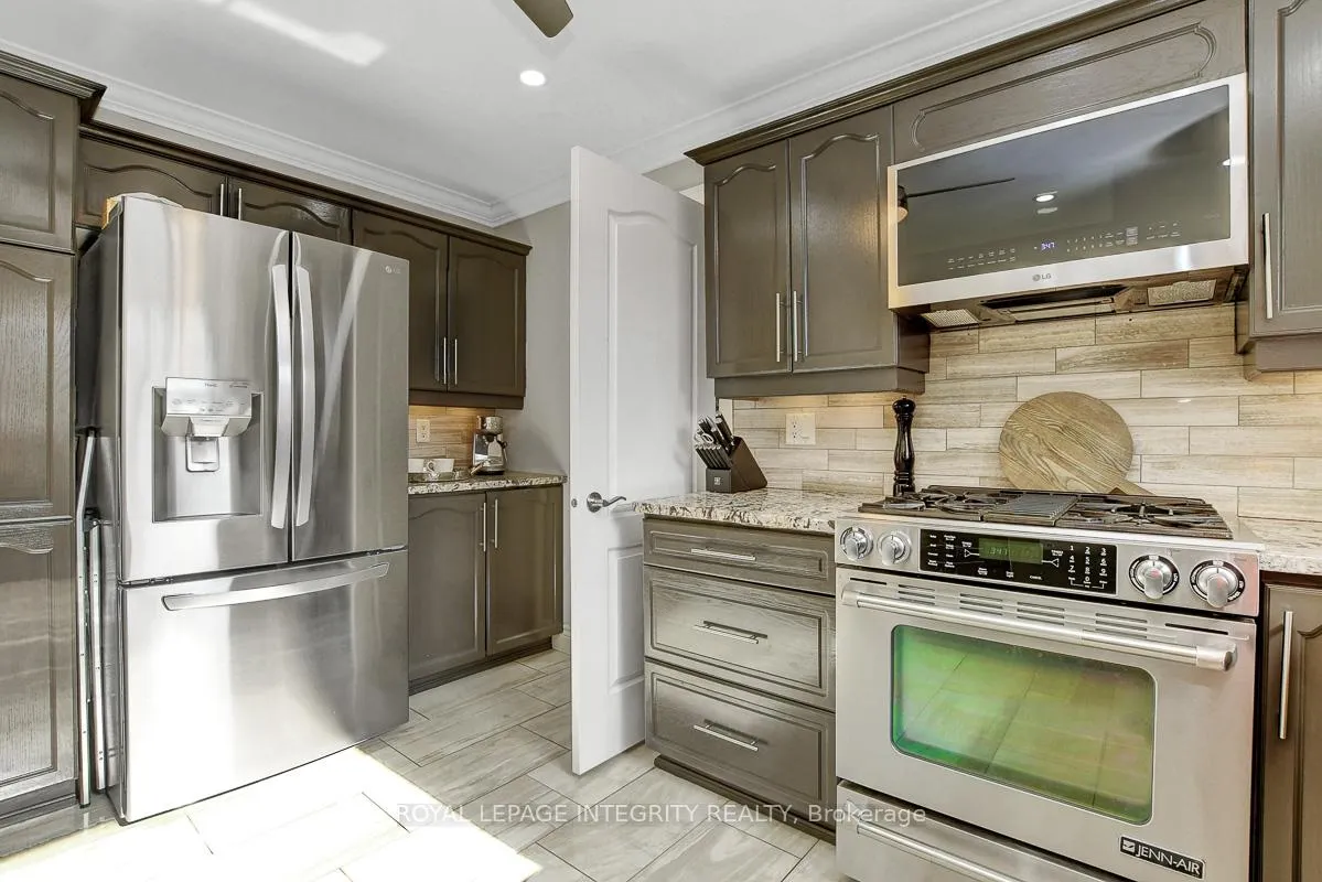Photo 16 of 4 Heritage Grove Crescent, Ottawa, Stittsville (Central) — HOMEH