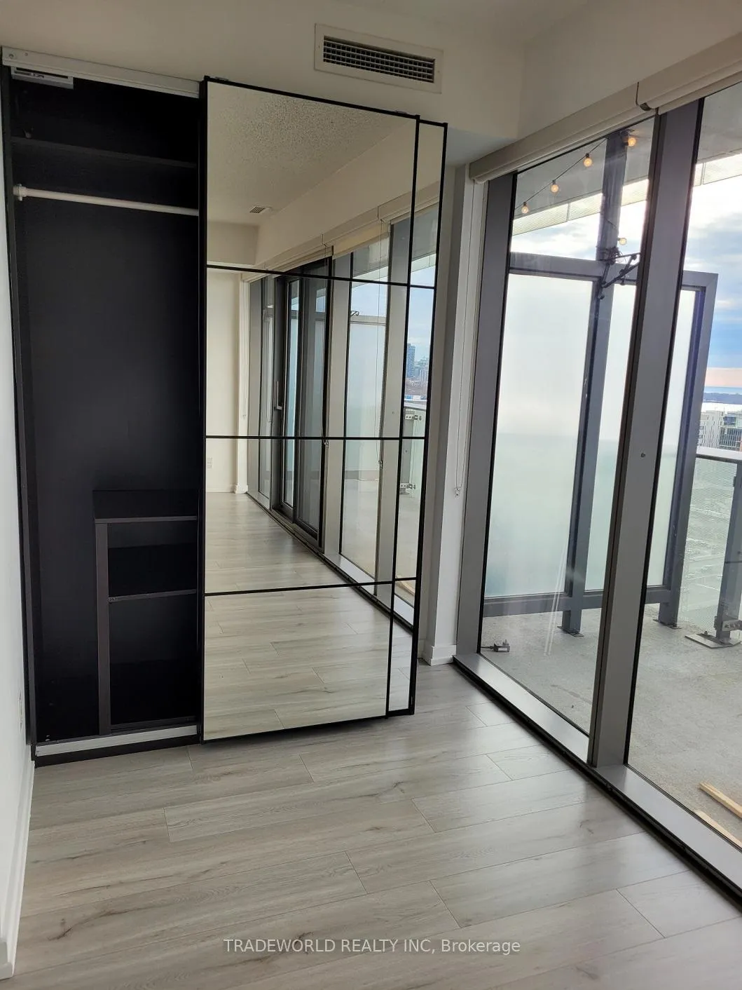 Photo 8 of Unit 2301, 70 Distillery Lane, Toronto, Waterfront Communities — HOMEH