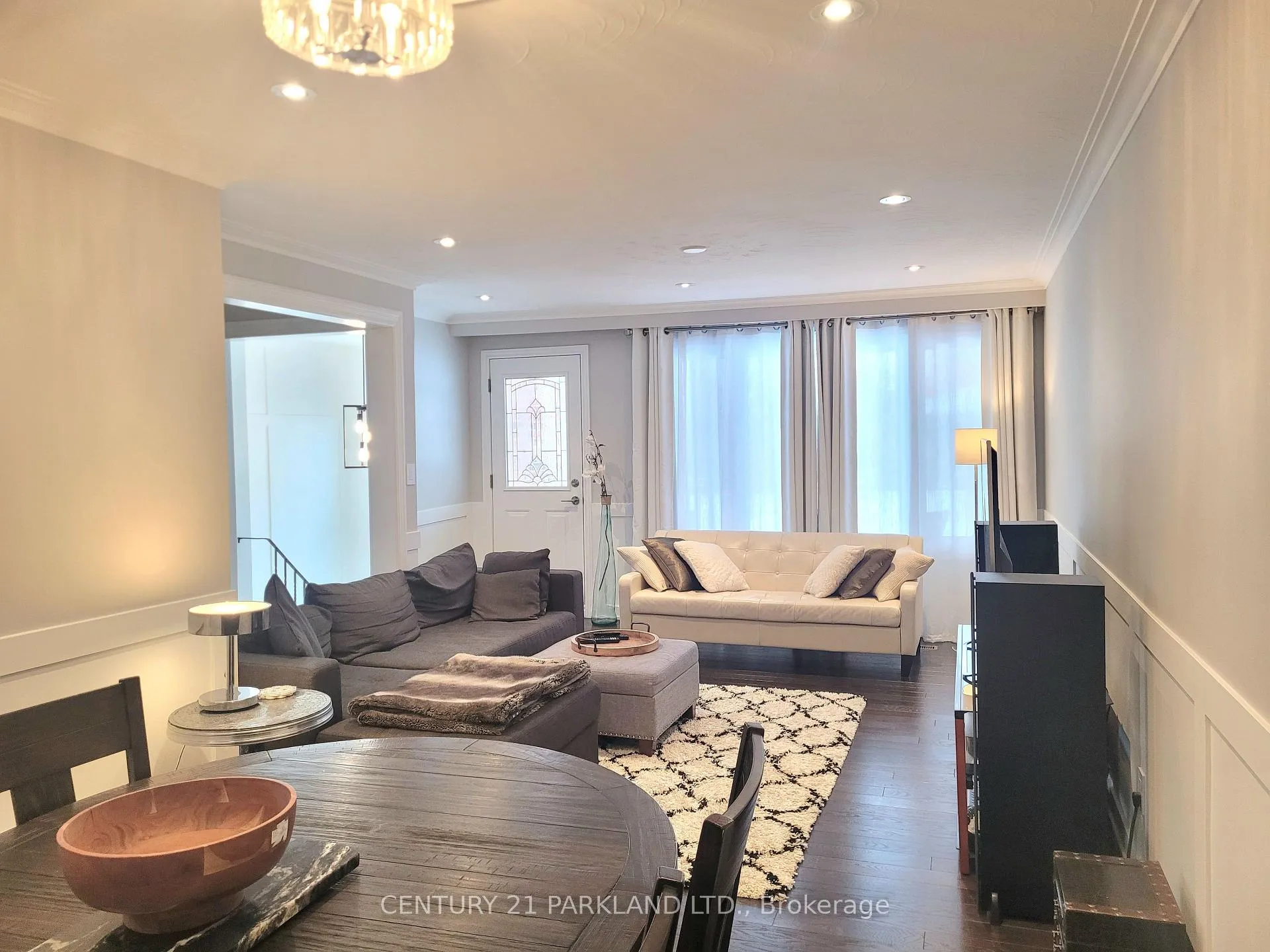 Photo 3 of 52 Franel Crescent, North York, Humber Summit — HOMEH