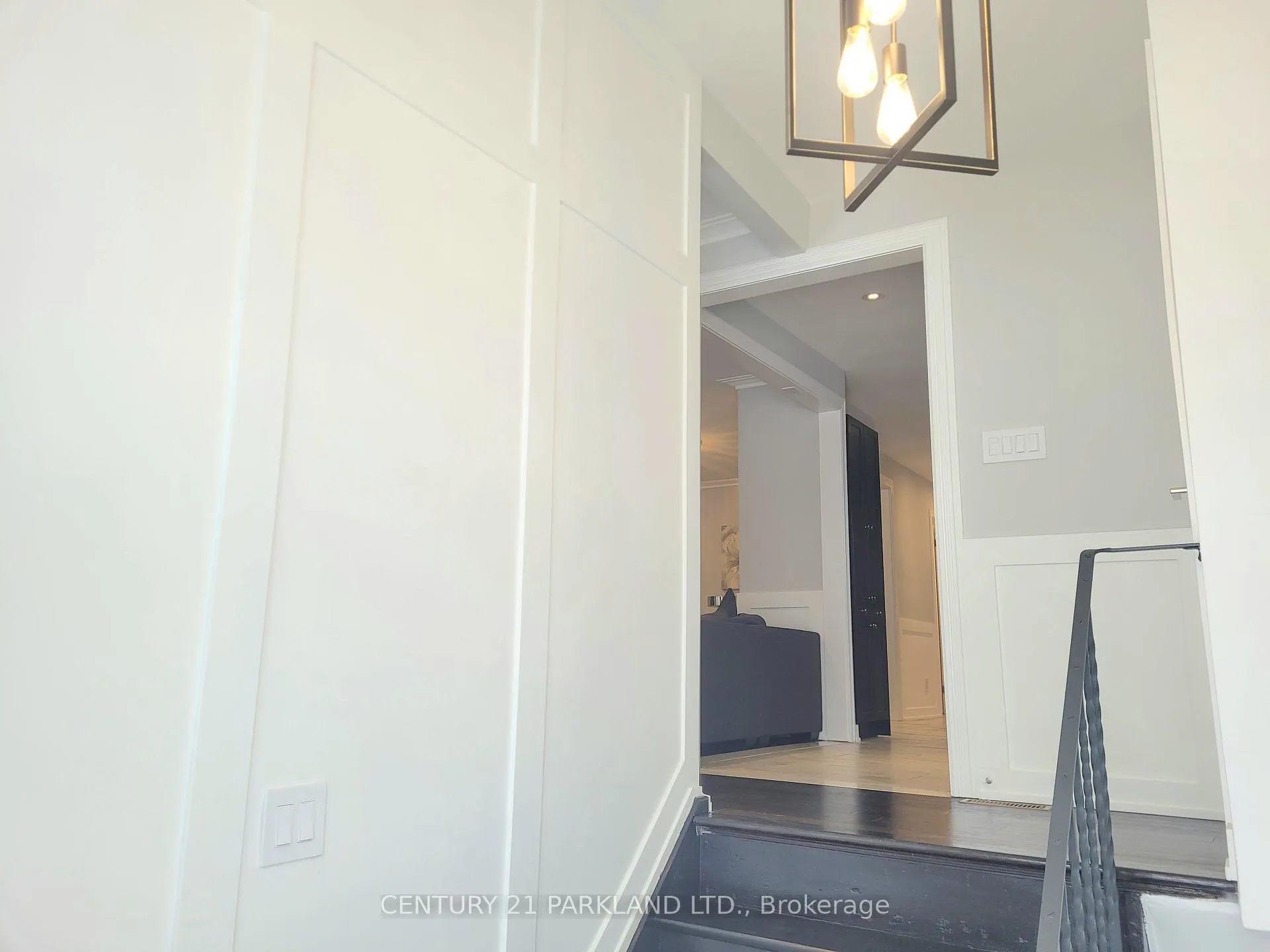Photo 23 of 52 Franel Crescent, North York, Humber Summit — HOMEH