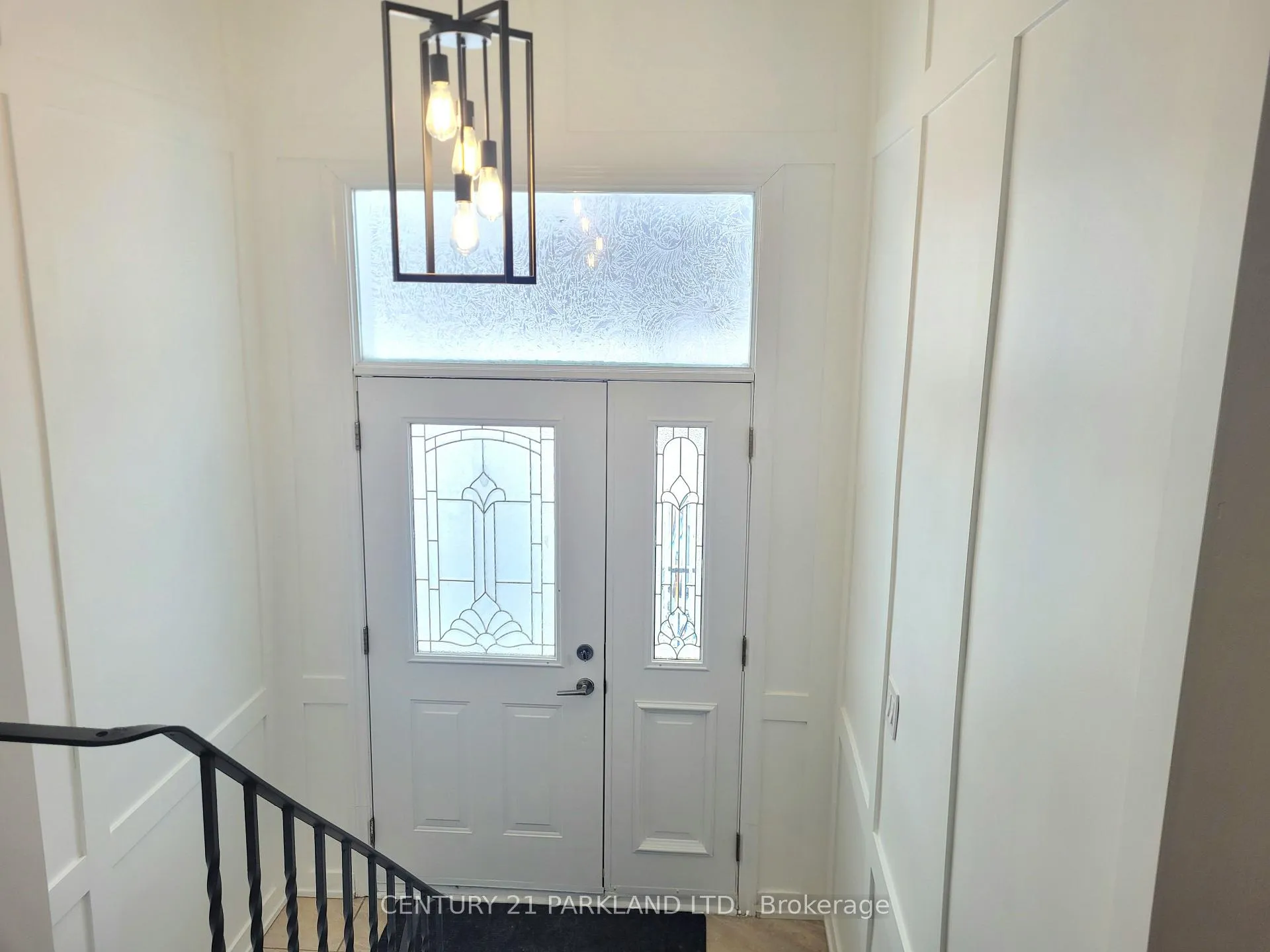 Photo 24 of 52 Franel Crescent, North York, Humber Summit — HOMEH