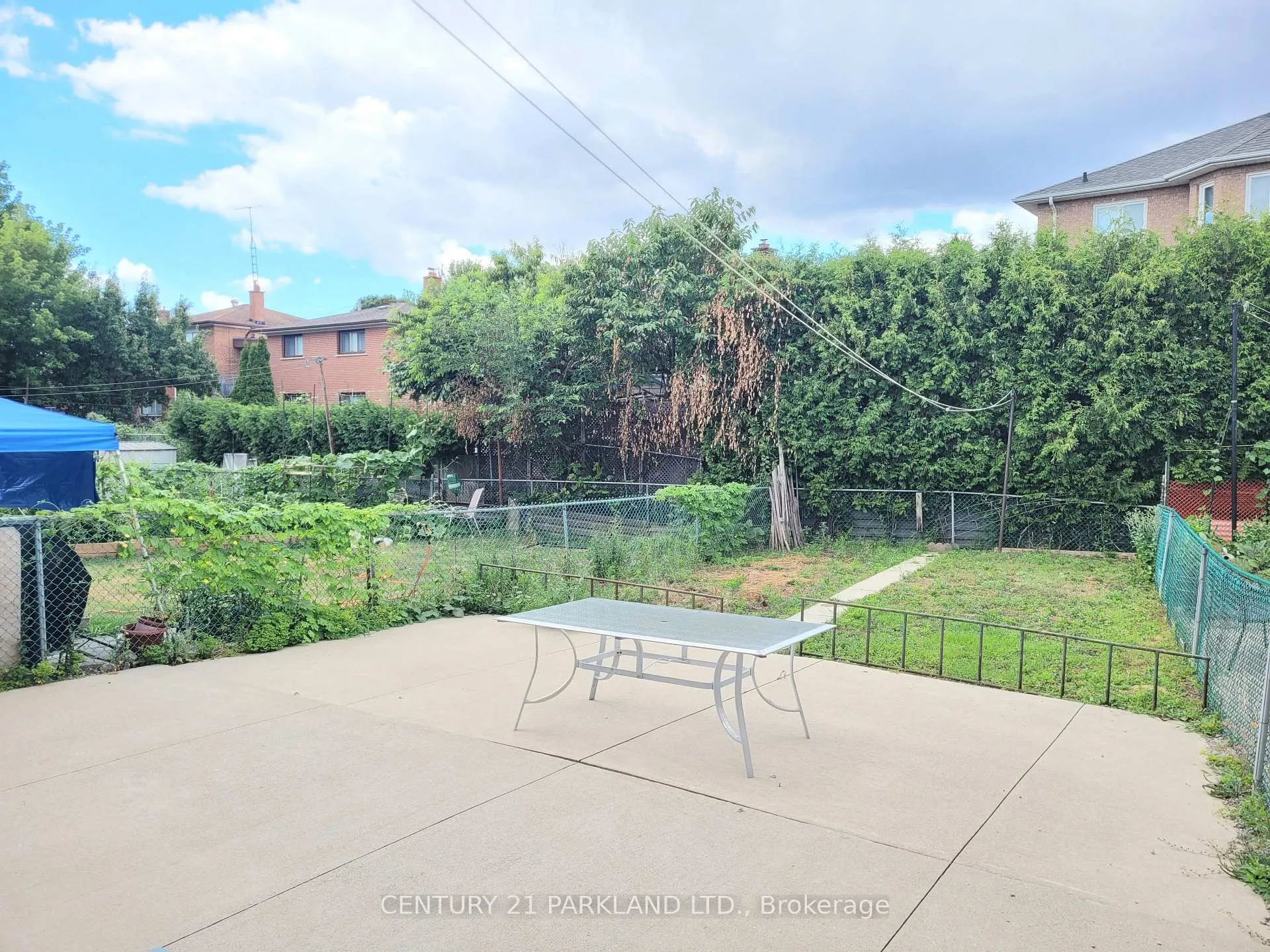 Photo 28 of 52 Franel Crescent, North York, Humber Summit — HOMEH