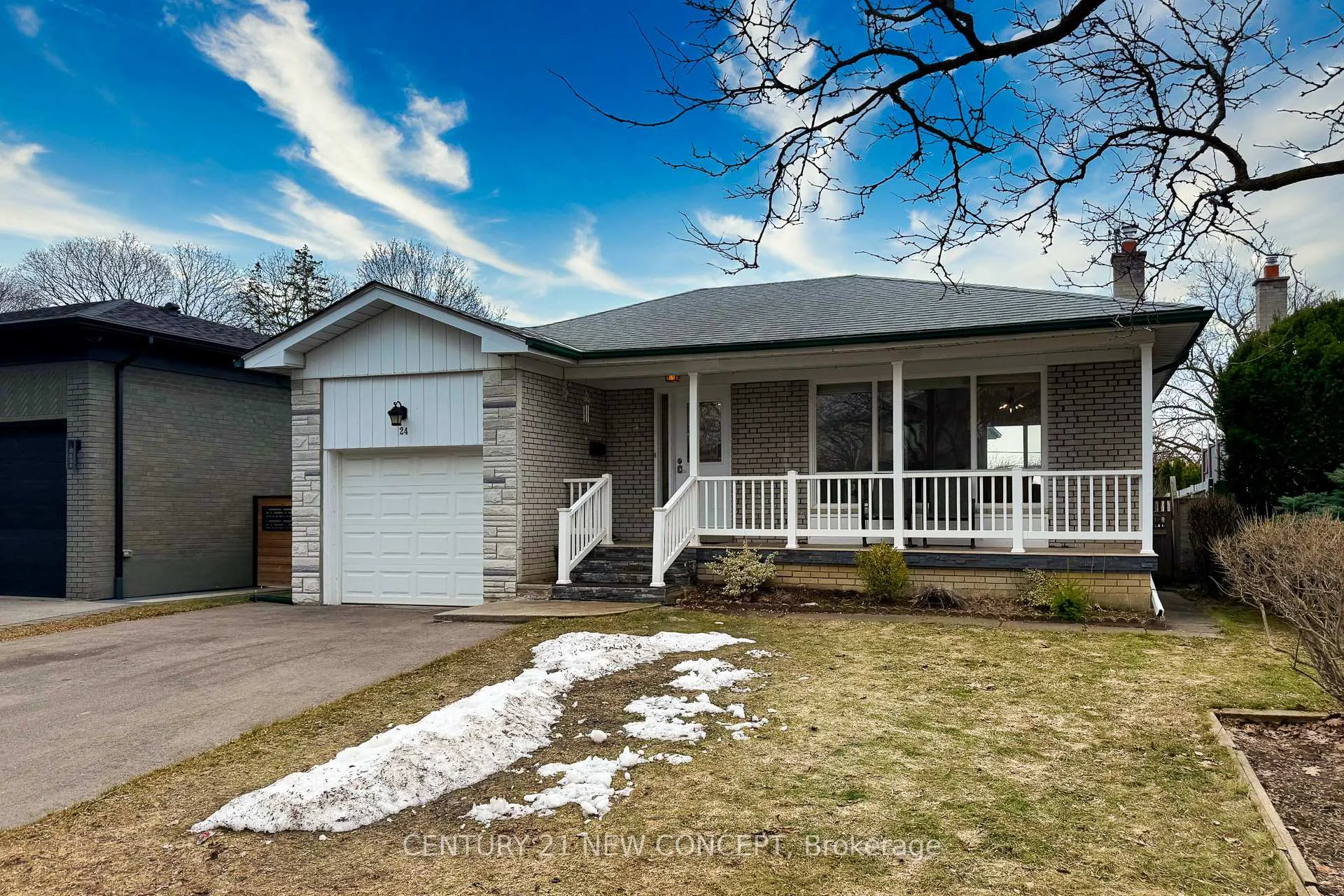 Photo 2 of 24 Woodpark Road, Etobicoke, Willowridge-Martingrove-Richview — HOMEH