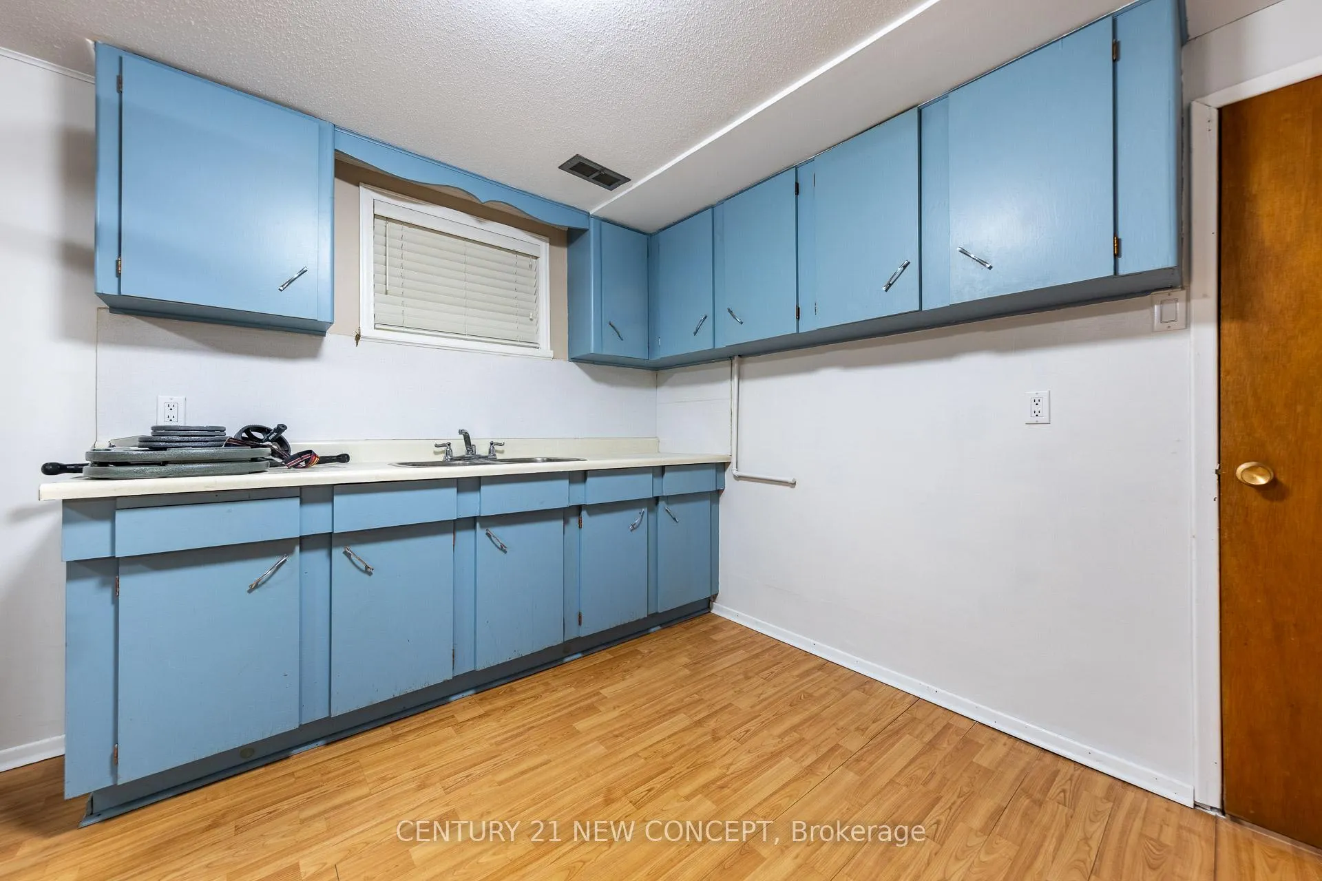 Photo 32 of 24 Woodpark Road, Etobicoke, Willowridge-Martingrove-Richview — HOMEH