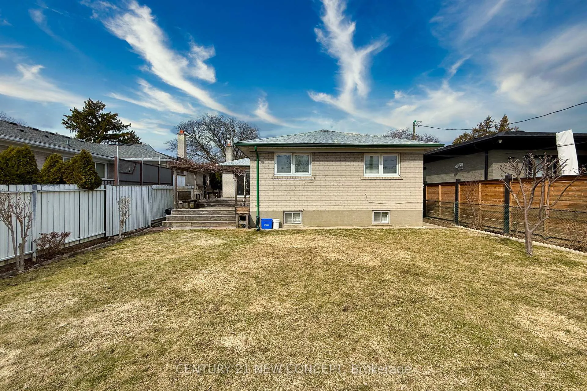 Photo 46 of 24 Woodpark Road, Etobicoke, Willowridge-Martingrove-Richview — HOMEH