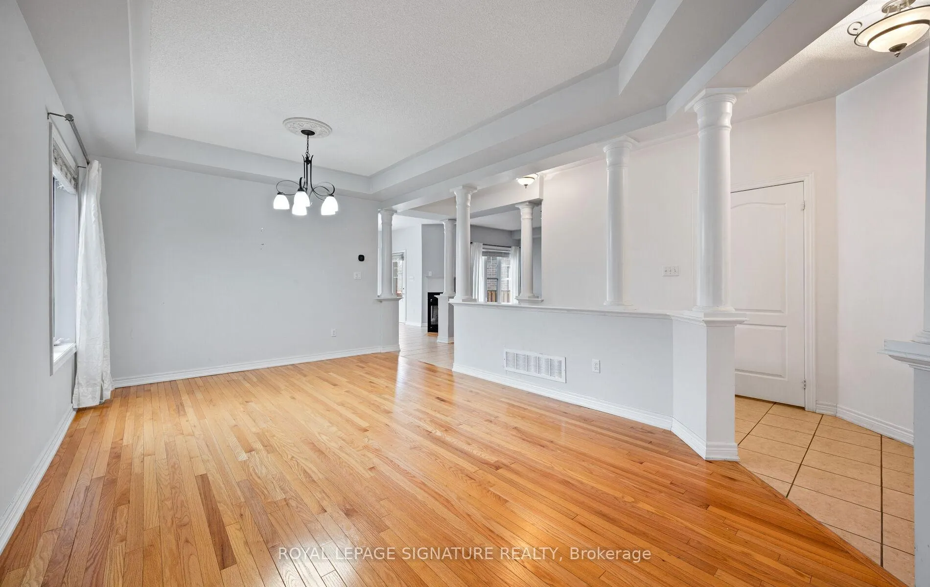 Photo 9 of 36 Stephanie Avenue, Brampton, Bram West — HOMEH