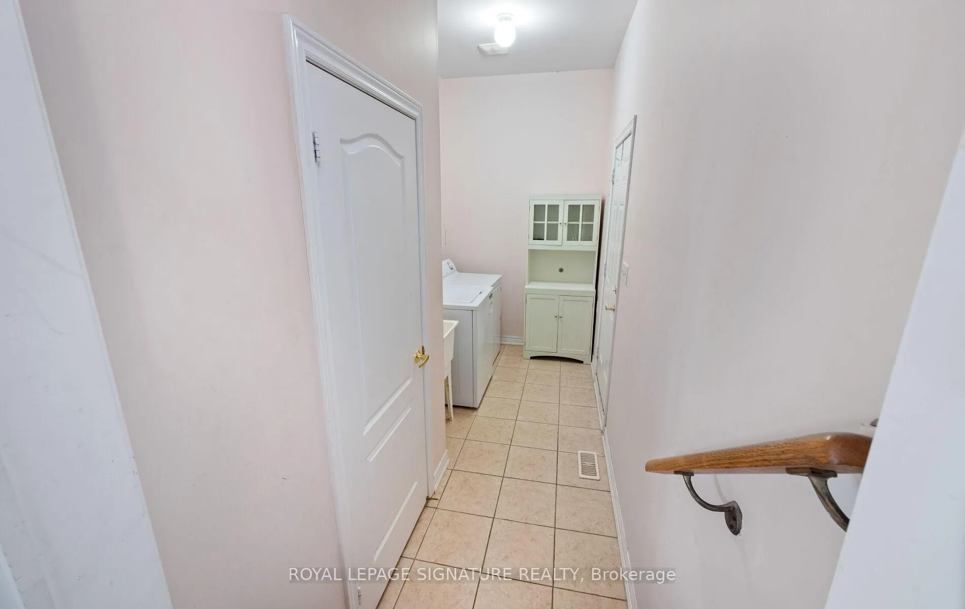 Photo 24 of 36 Stephanie Avenue, Brampton, Bram West — HOMEH