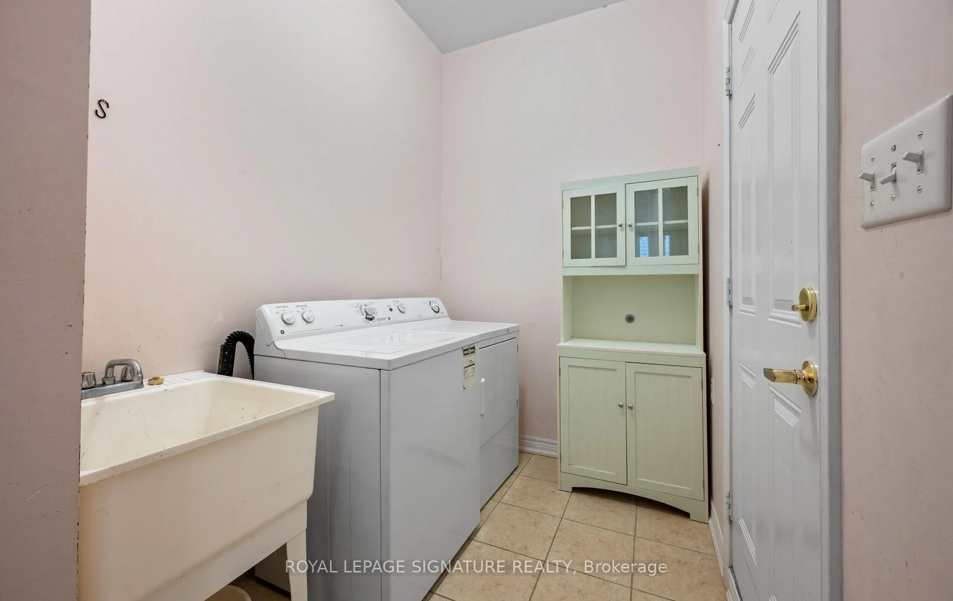 Photo 25 of 36 Stephanie Avenue, Brampton, Bram West — HOMEH