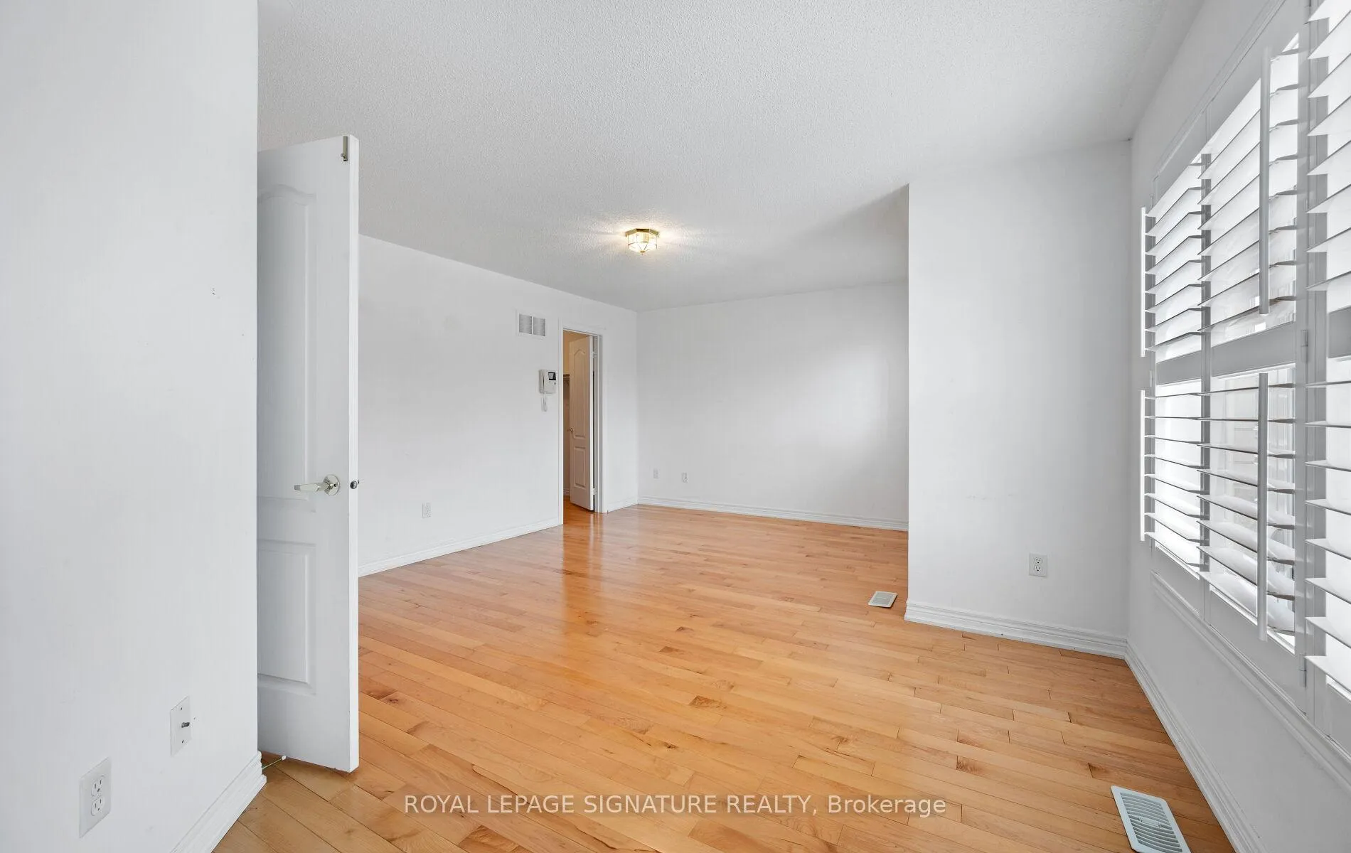 Photo 30 of 36 Stephanie Avenue, Brampton, Bram West — HOMEH