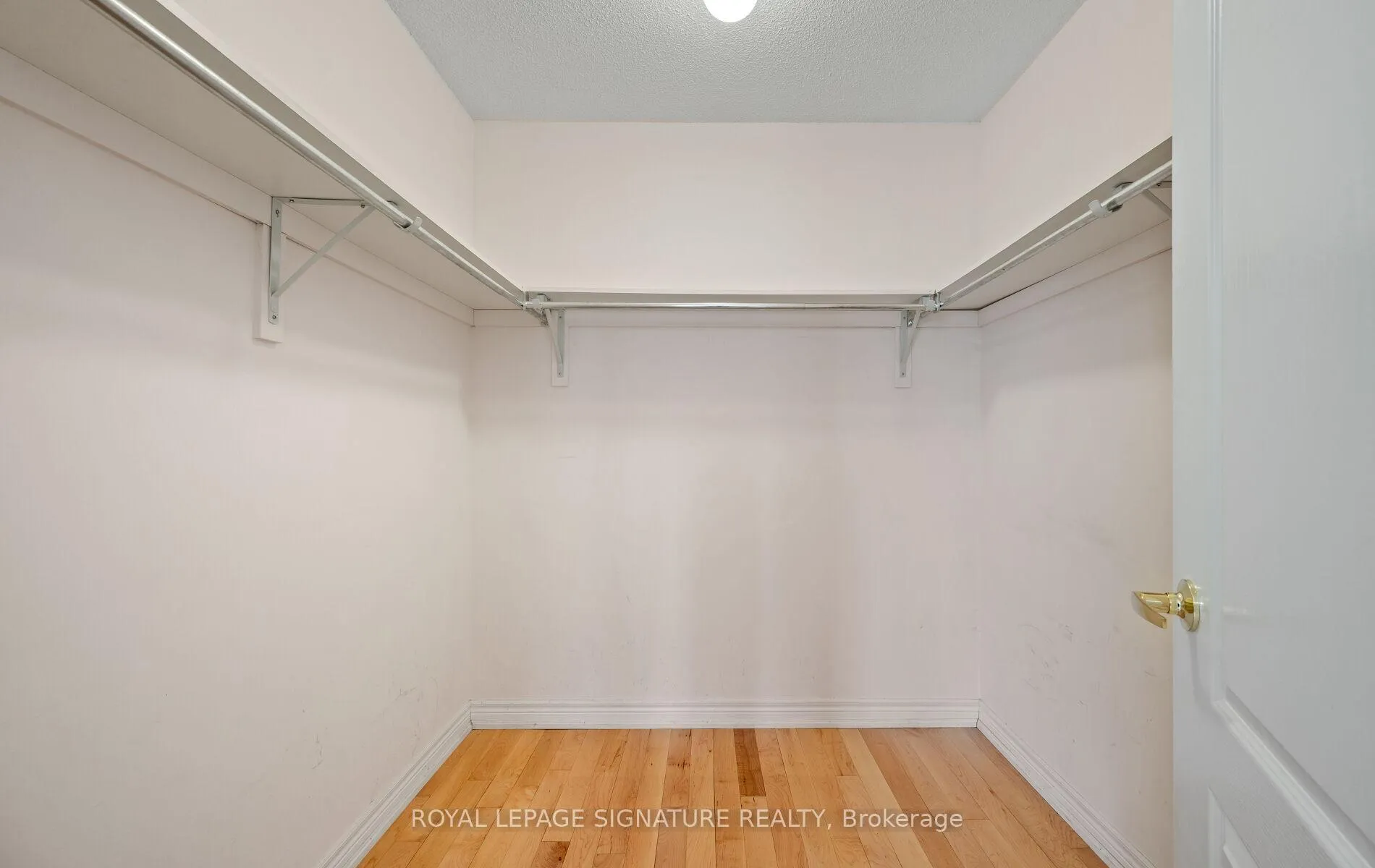 Photo 32 of 36 Stephanie Avenue, Brampton, Bram West — HOMEH