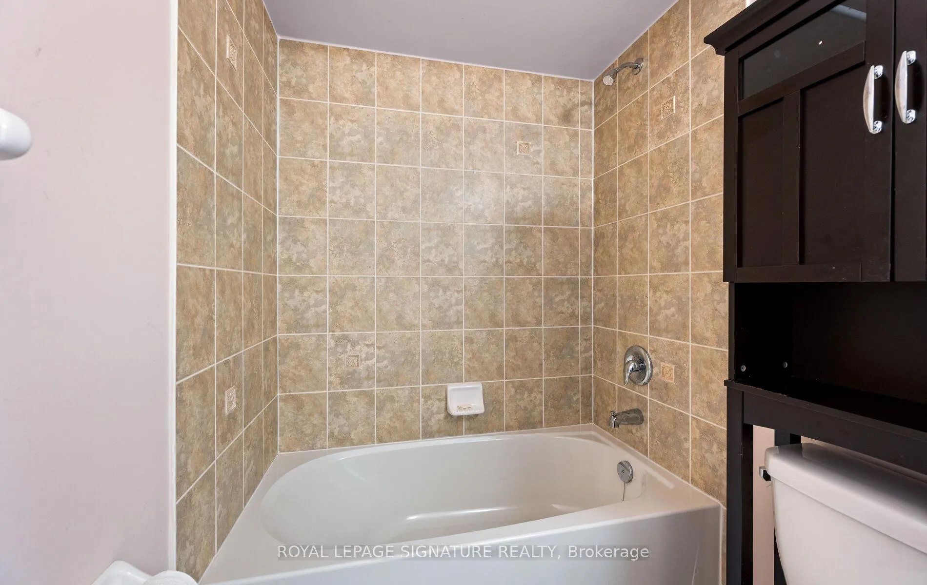 Photo 45 of 36 Stephanie Avenue, Brampton, Bram West — HOMEH