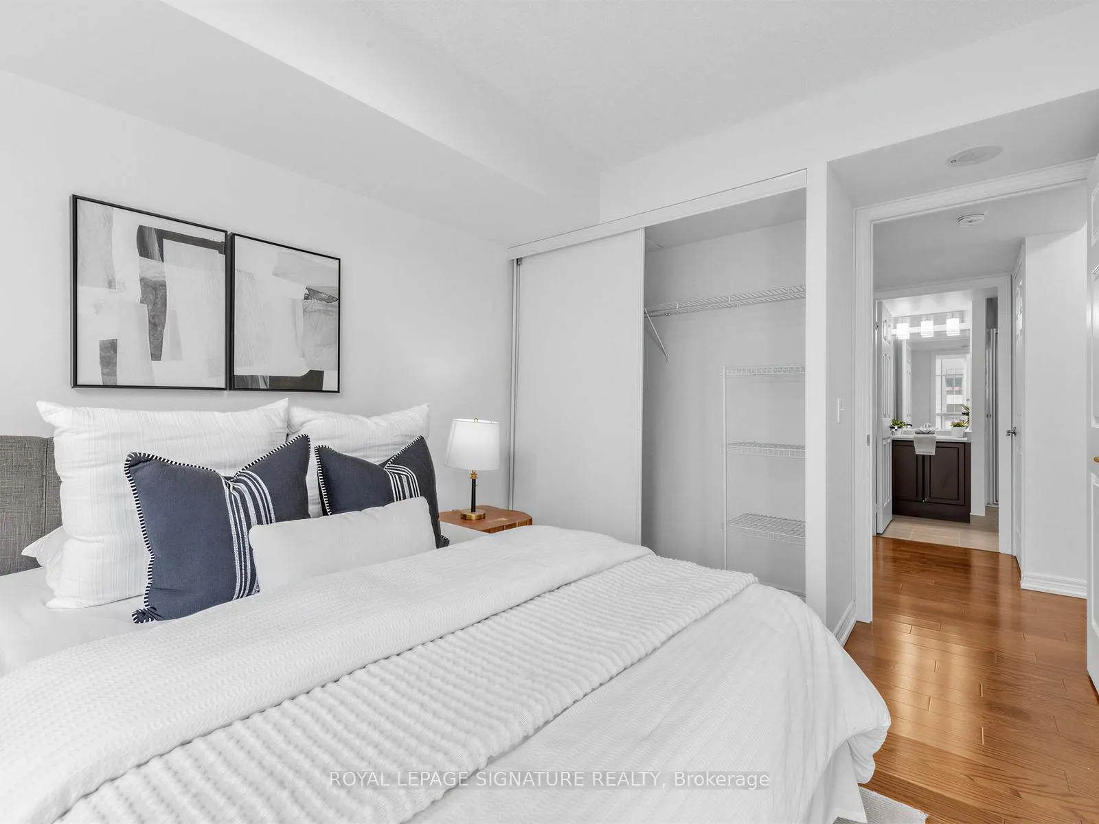 Photo 7 of Unit 3906, 30 Grand Trunk Crescent, Toronto, Waterfront Communities — HOMEH