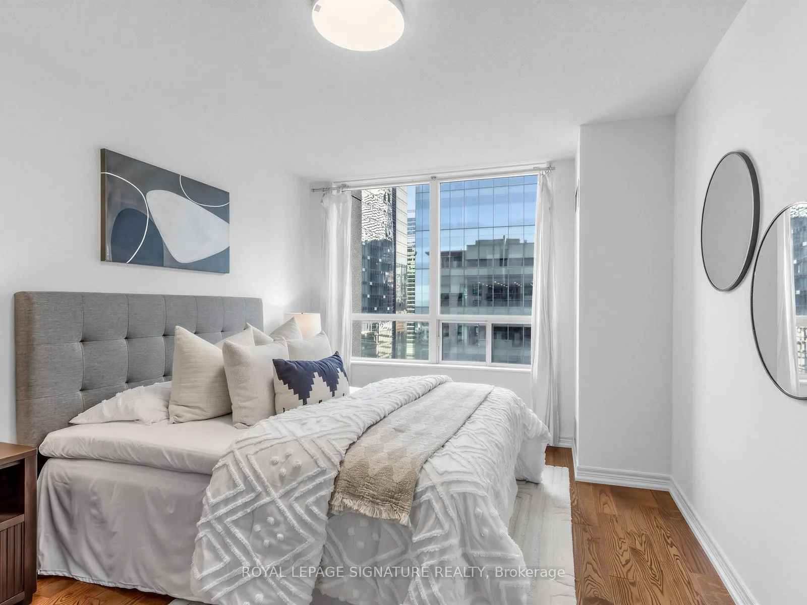 Photo 12 of Unit 3906, 30 Grand Trunk Crescent, Toronto, Waterfront Communities — HOMEH