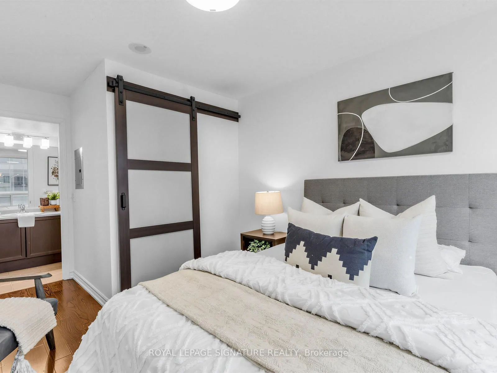 Photo 13 of Unit 3906, 30 Grand Trunk Crescent, Toronto, Waterfront Communities — HOMEH