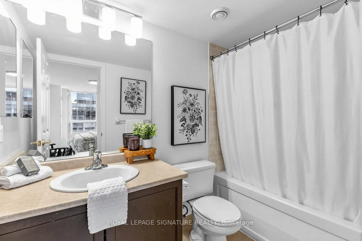 Photo 14 of Unit 3906, 30 Grand Trunk Crescent, Toronto, Waterfront Communities — HOMEH