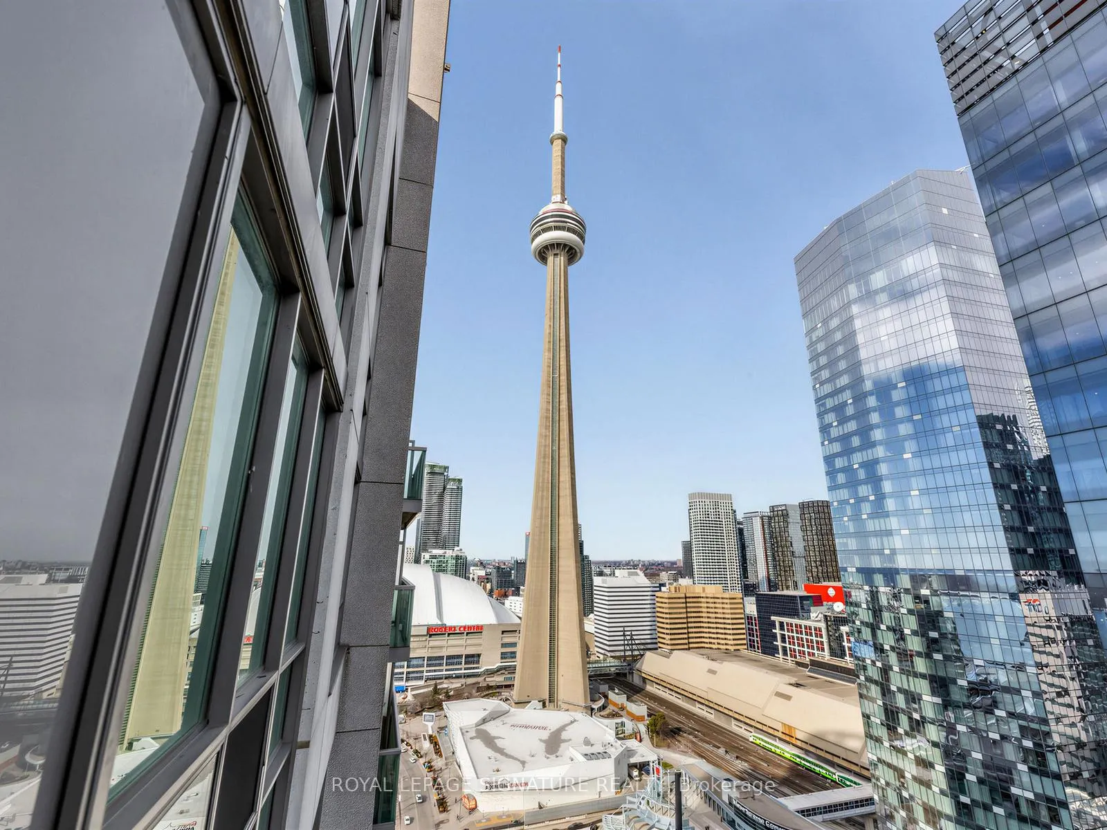 Photo 16 of Unit 3906, 30 Grand Trunk Crescent, Toronto, Waterfront Communities — HOMEH