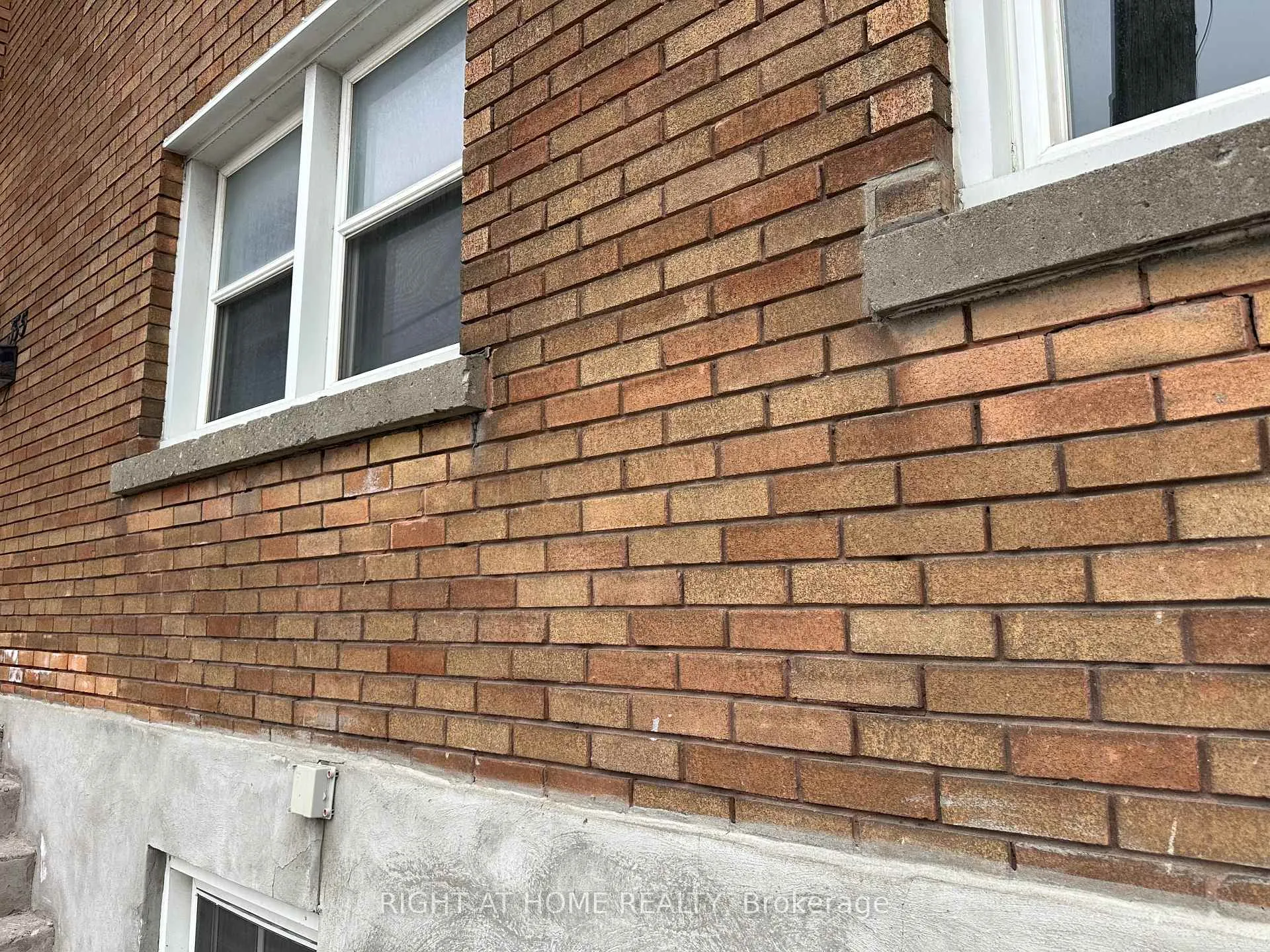 Photo 3 of 55 Glendale Avenue S, Ottawa, Glebe — HOMEH