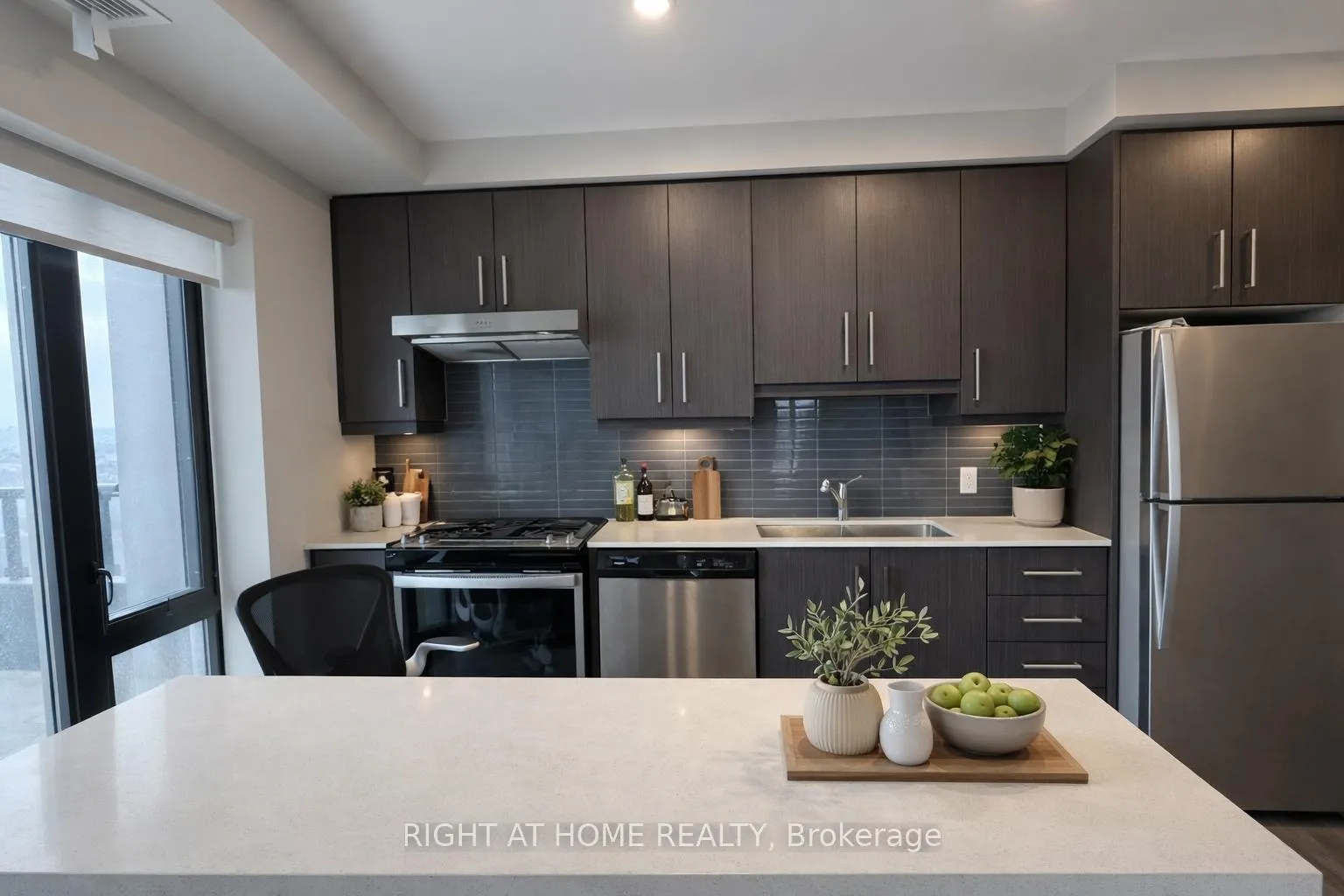 Photo 2 of Unit 1714, 15 Queen Street S, Hamilton, Central — HOMEH