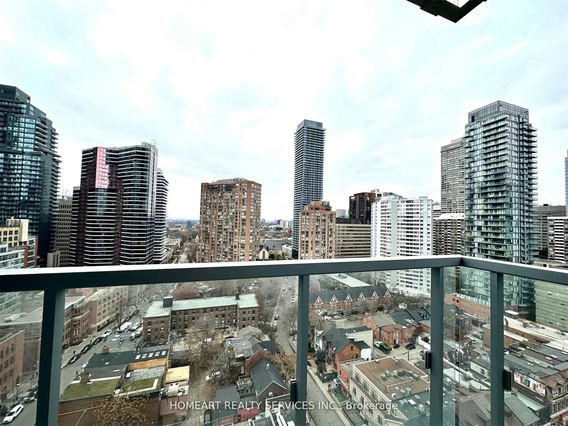 Photo 12 of Unit 1916, 1 Gloucester Street, Toronto, Church-Yonge Corridor — HOMEH