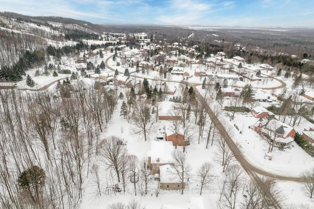 Photo 40 of 7 Priest Avenue, Springwater, Snow Valley — HOMEH