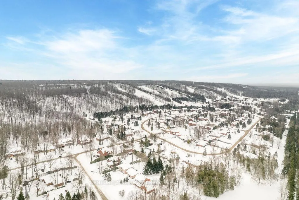 Photo 41 of 7 Priest Avenue, Springwater, Snow Valley — HOMEH