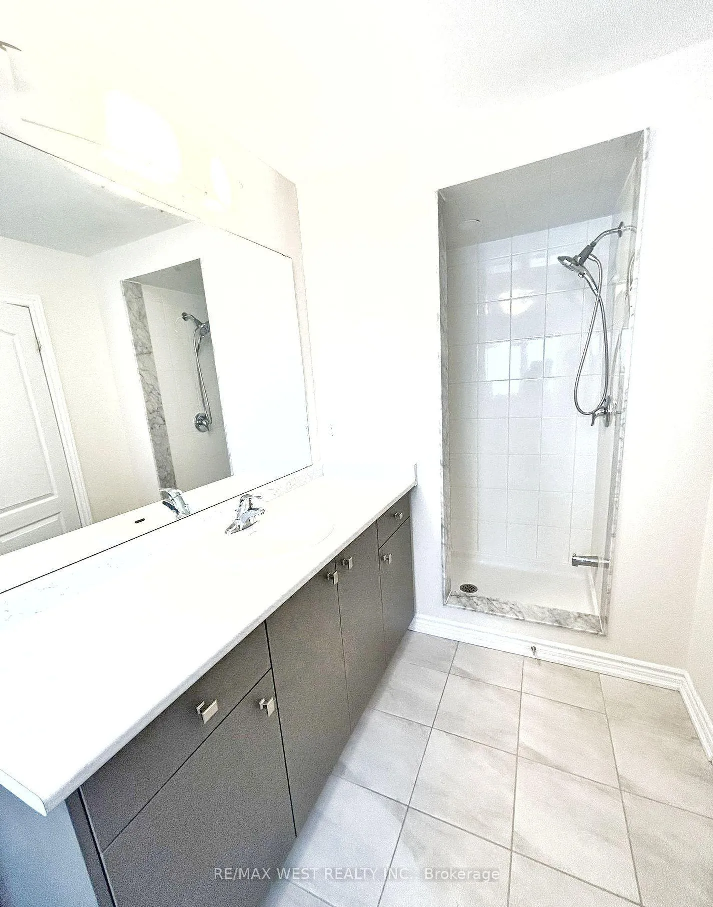 Photo 11 of 19 Buttercream Avenue, Thorold, Rolling Meadows — HOMEH