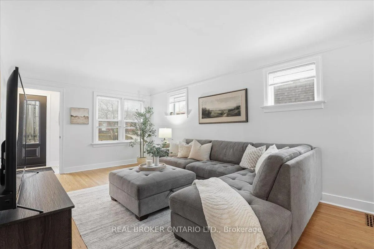 Photo 7 of 652 Weber Street E, Kitchener — HOMEH