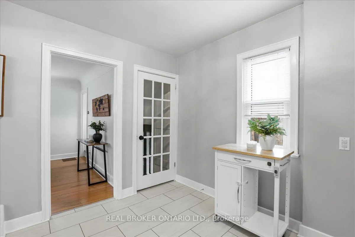 Photo 13 of 652 Weber Street E, Kitchener — HOMEH