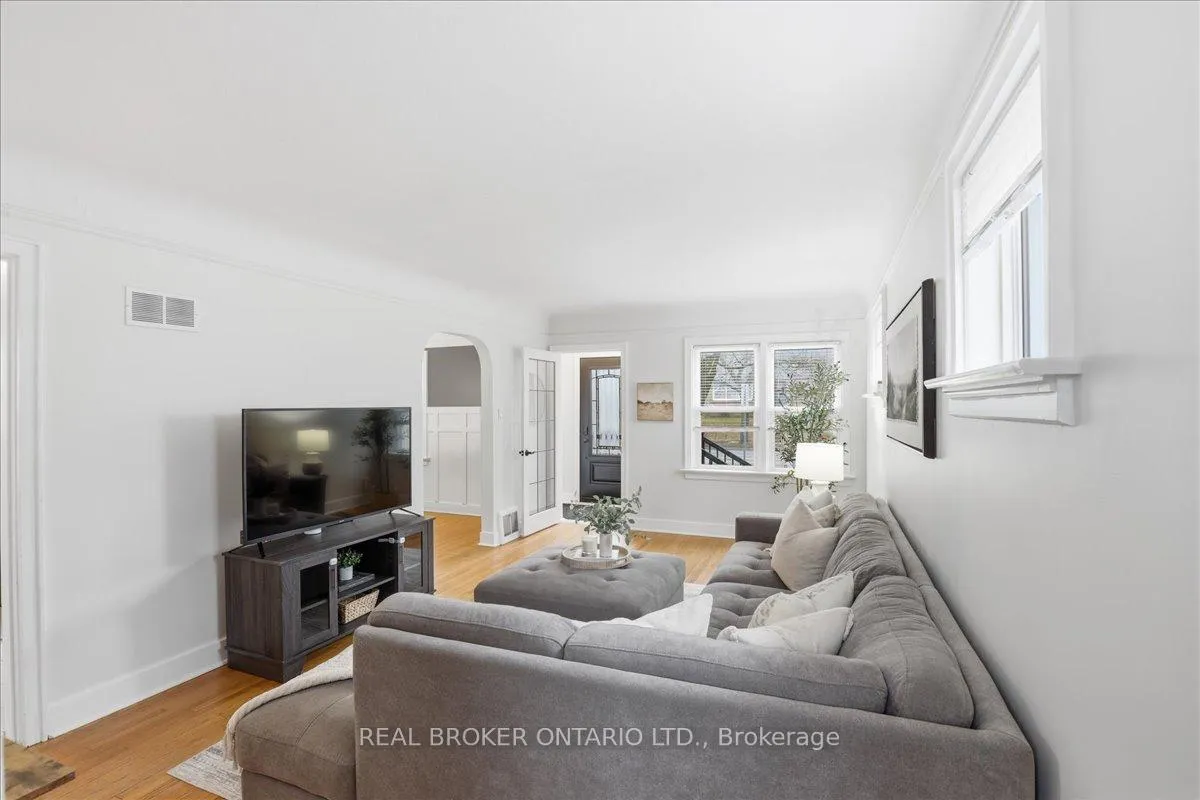 Photo 14 of 652 Weber Street E, Kitchener — HOMEH