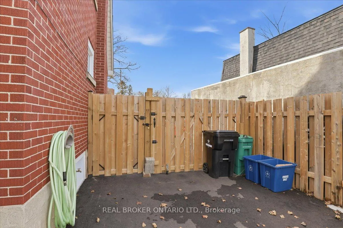 Photo 25 of 652 Weber Street E, Kitchener — HOMEH