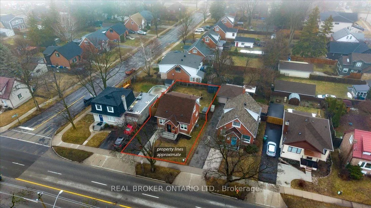 Photo 34 of 652 Weber Street E, Kitchener — HOMEH