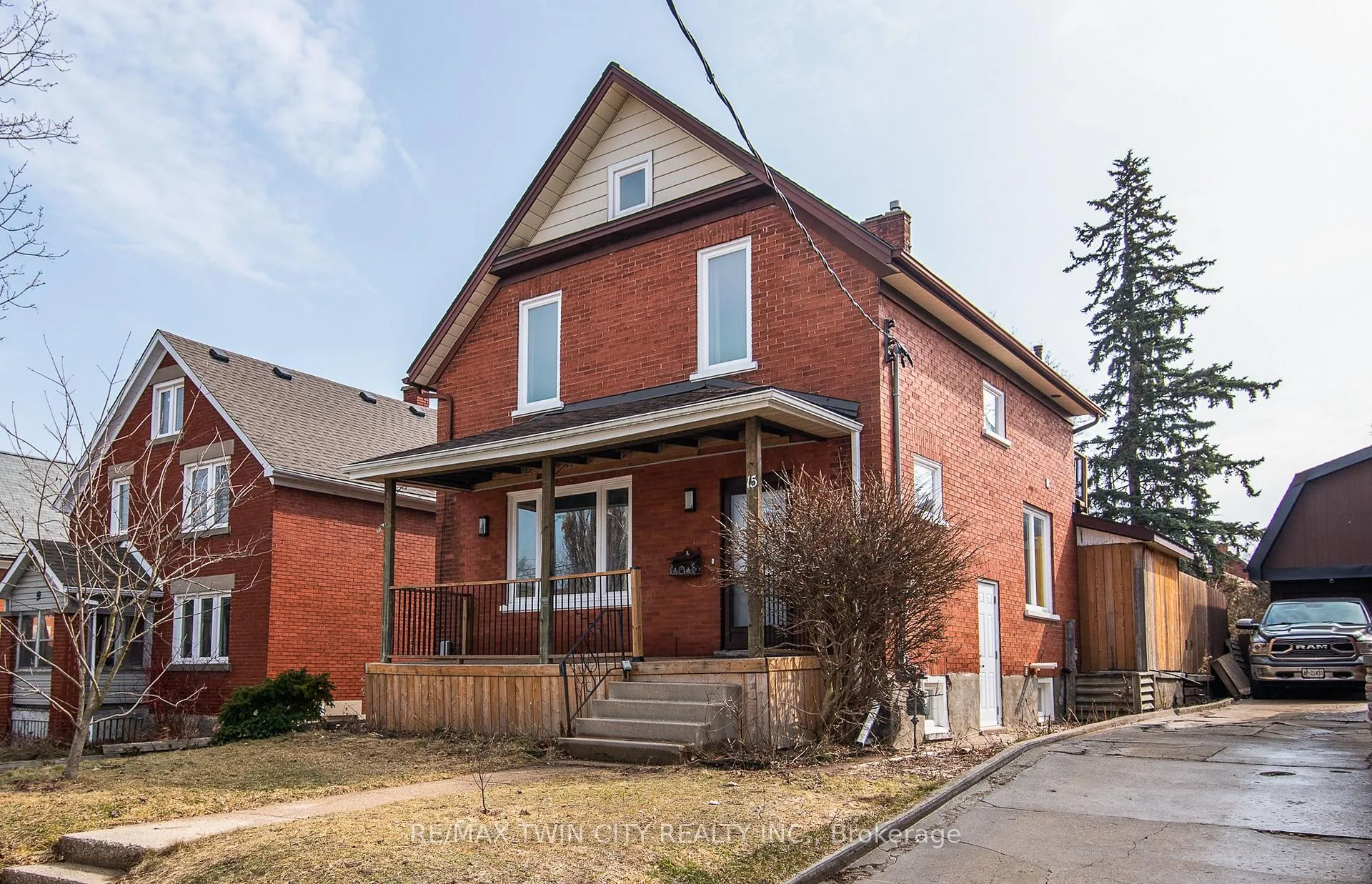 Photo 1 of 15 Herlan Avenue, Kitchener — HOMEH