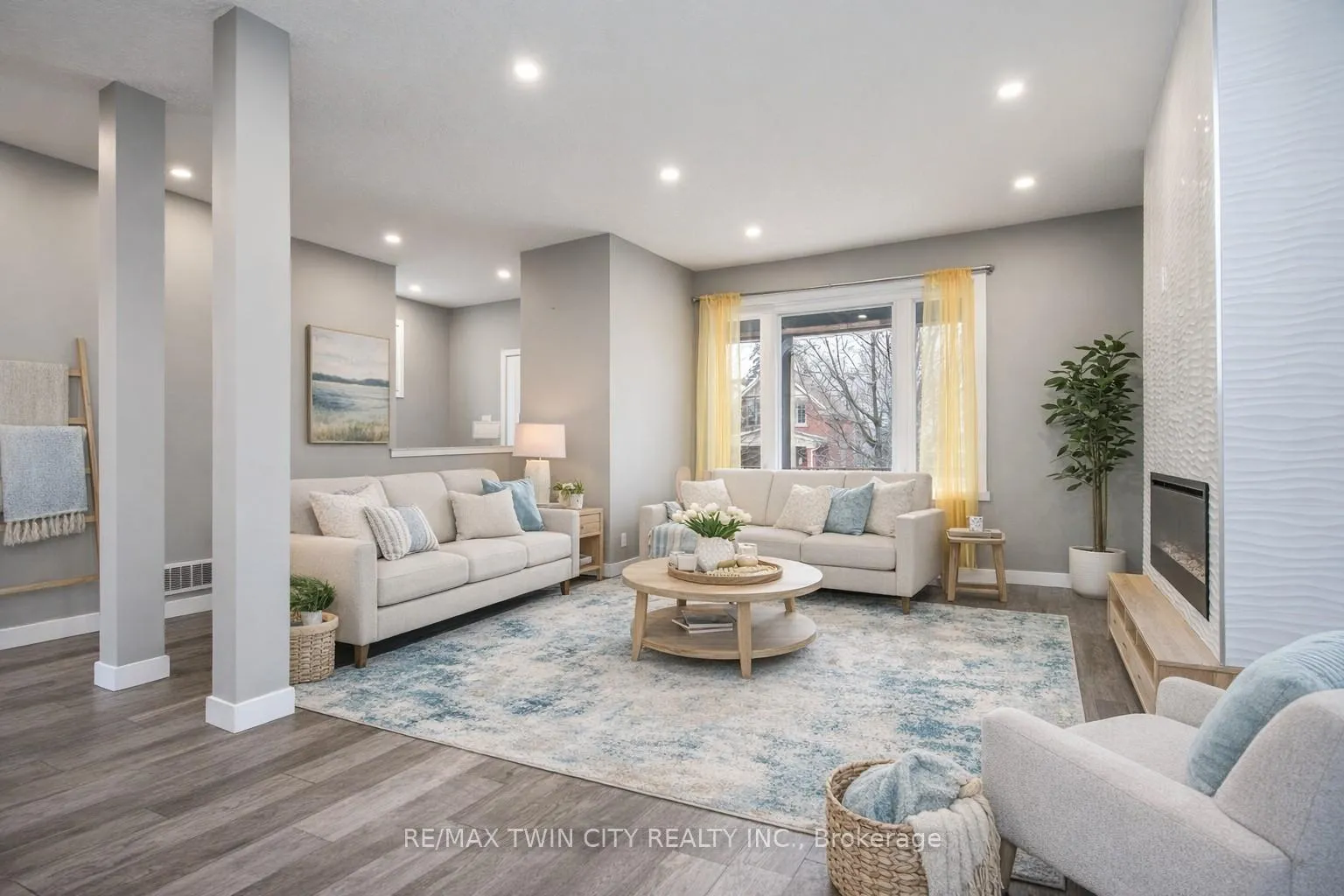 Photo 15 of 15 Herlan Avenue, Kitchener — HOMEH