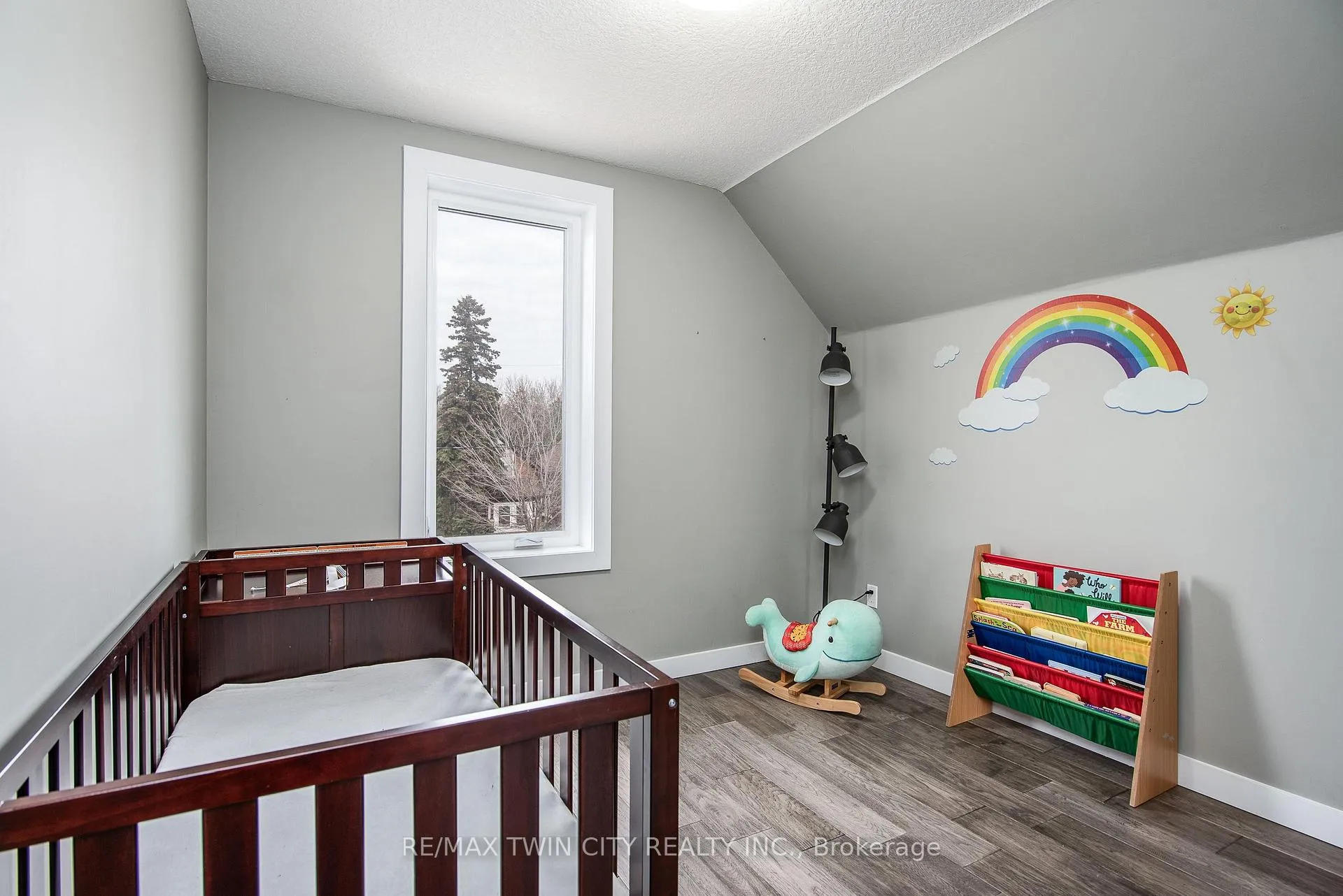 Photo 28 of 15 Herlan Avenue, Kitchener — HOMEH