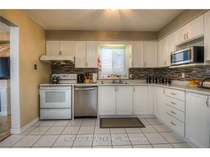 Photo 4 of 263 Bankside Drive, Kitchener — HOMEH