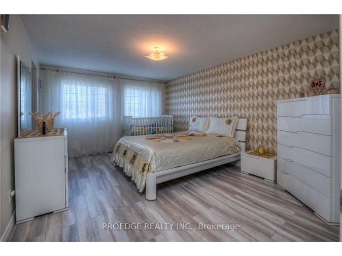 Photo 15 of 263 Bankside Drive, Kitchener — HOMEH