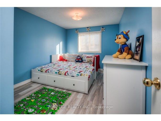 Photo 16 of 263 Bankside Drive, Kitchener — HOMEH