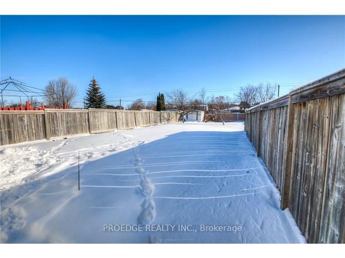 Photo 23 of 263 Bankside Drive, Kitchener — HOMEH