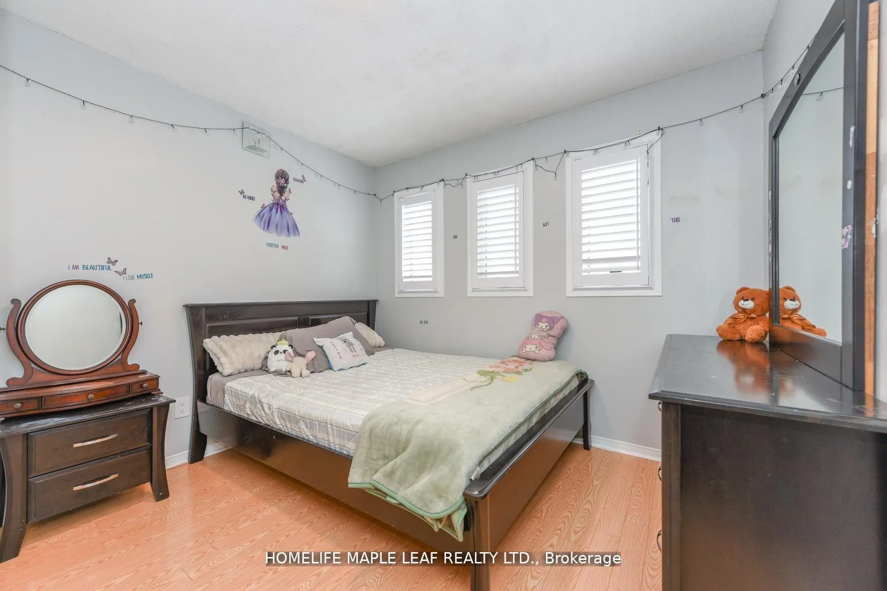 Photo 5 of 100 Alaskan Summit Court W, Brampton, Sandringham-Wellington — HOMEH