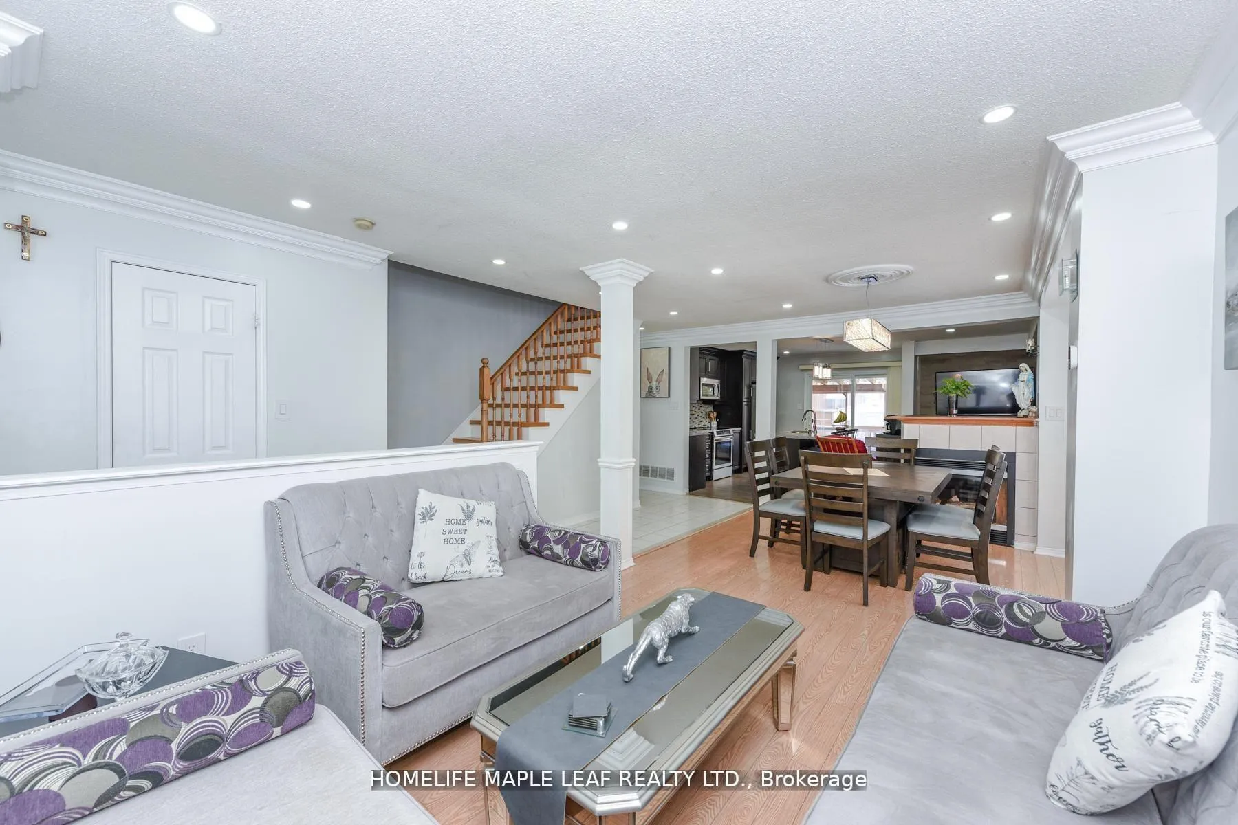 Photo 11 of 100 Alaskan Summit Court W, Brampton, Sandringham-Wellington — HOMEH