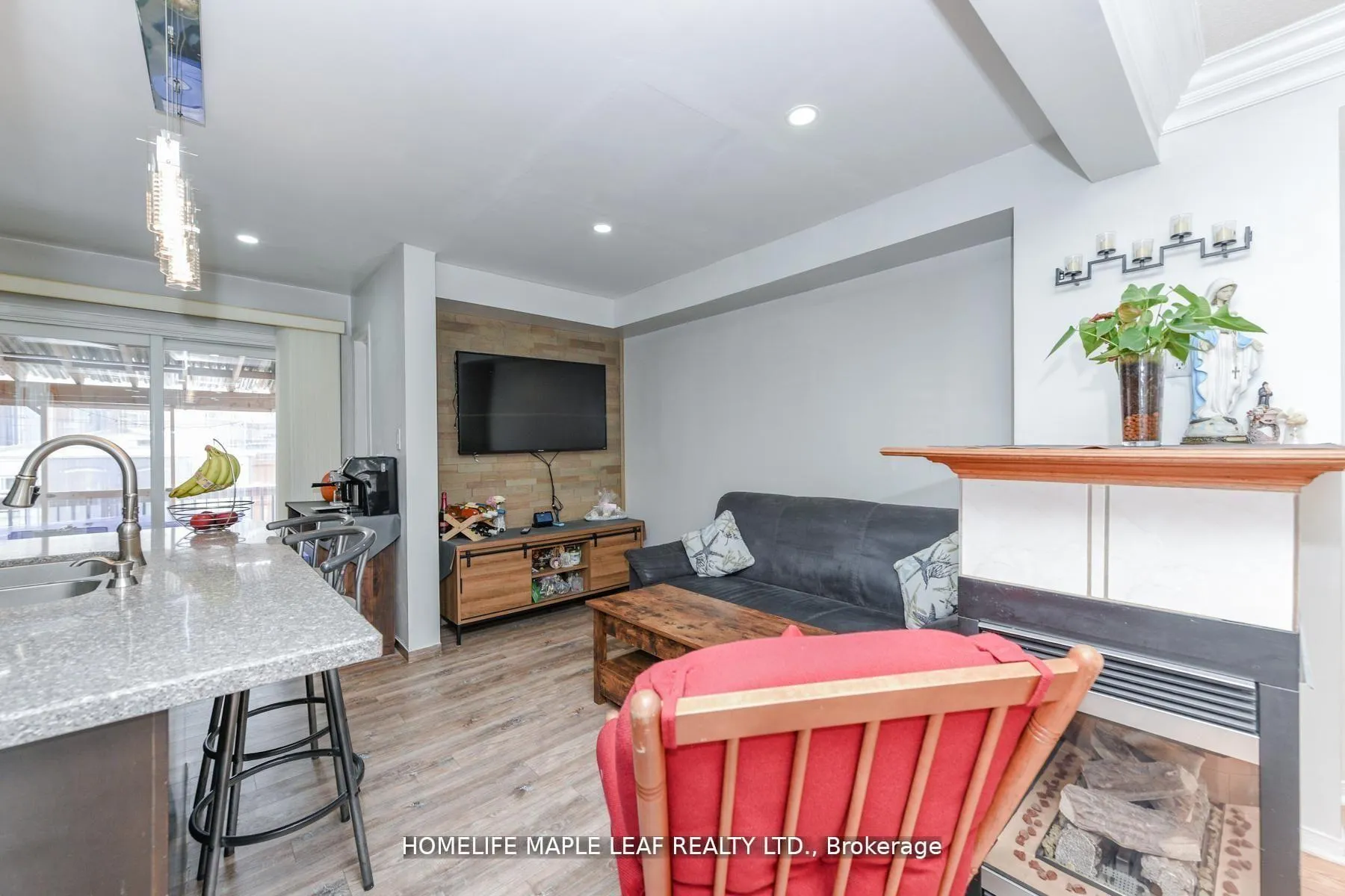 Photo 12 of 100 Alaskan Summit Court W, Brampton, Sandringham-Wellington — HOMEH