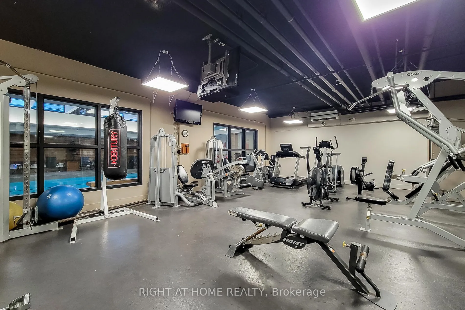 Photo 12 of Unit 601, 150 Charlton Avenue E, Hamilton, Corktown — HOMEH