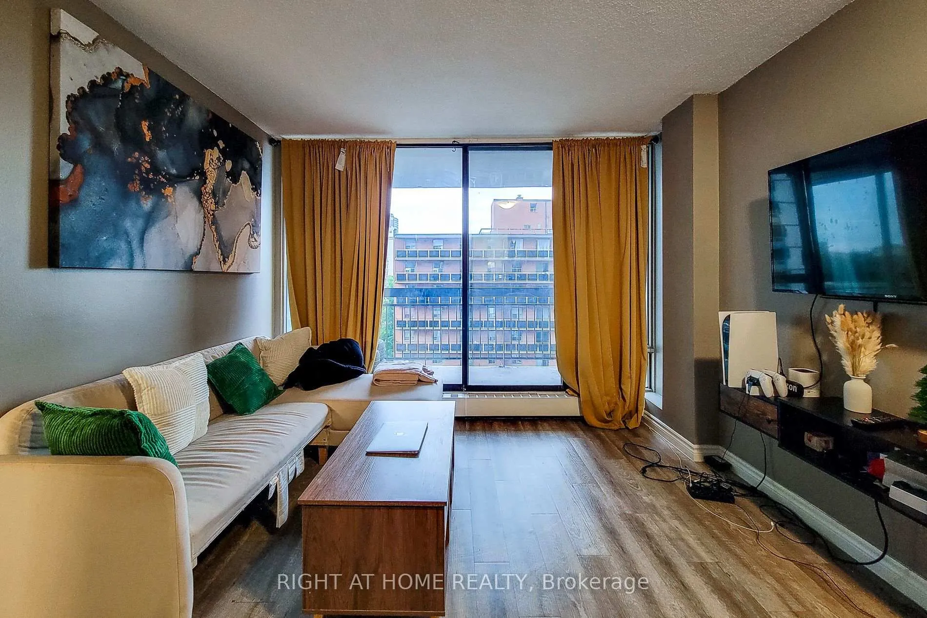 Photo 21 of Unit 601, 150 Charlton Avenue E, Hamilton, Corktown — HOMEH