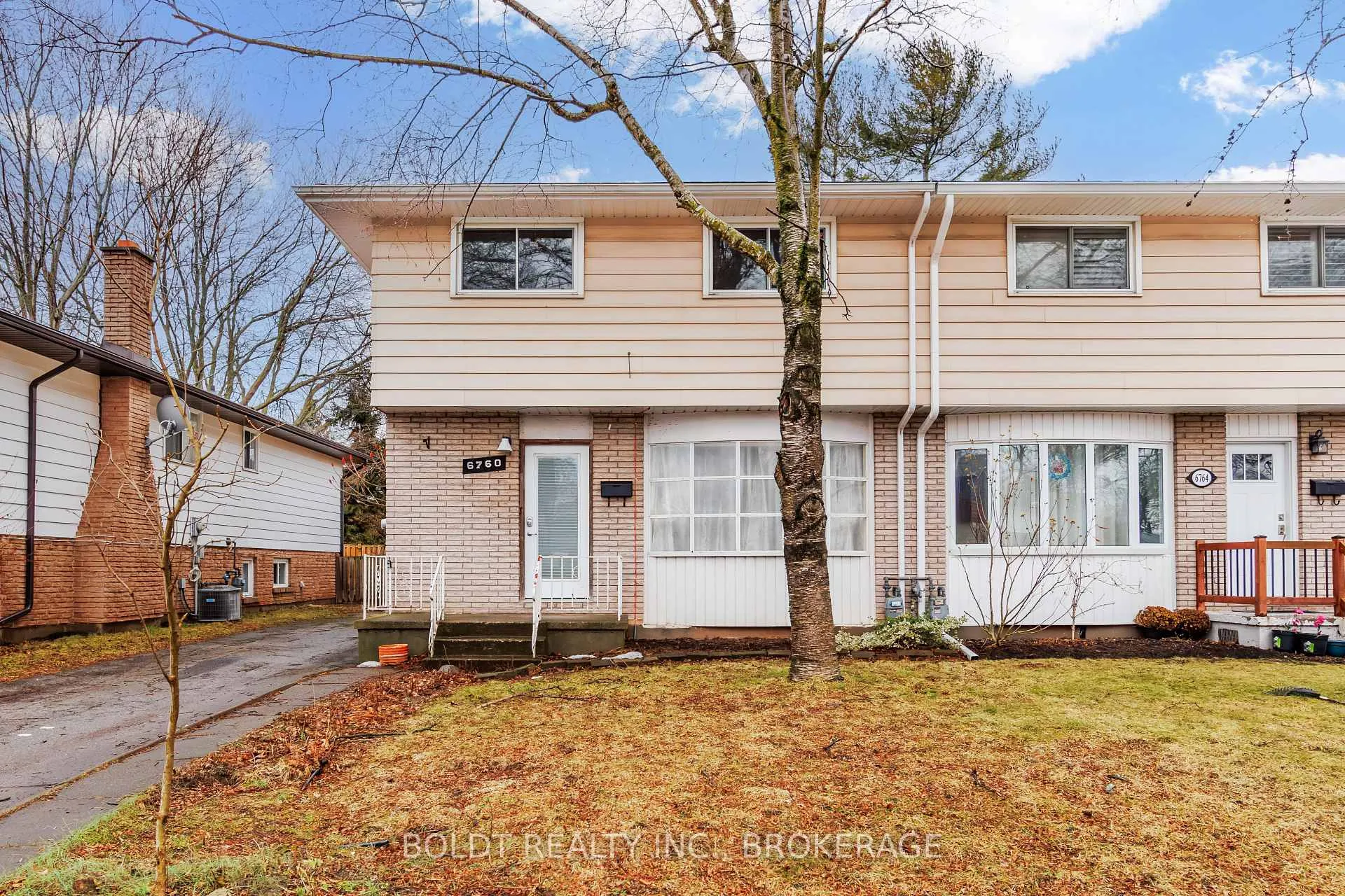Photo 1 of 6760 Wilinger Street, Niagara Falls, Stamford — HOMEH