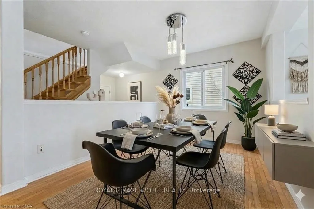 Photo 7 of 535 Blue Beech Boulevard, Waterloo, Columbia Forest — HOMEH