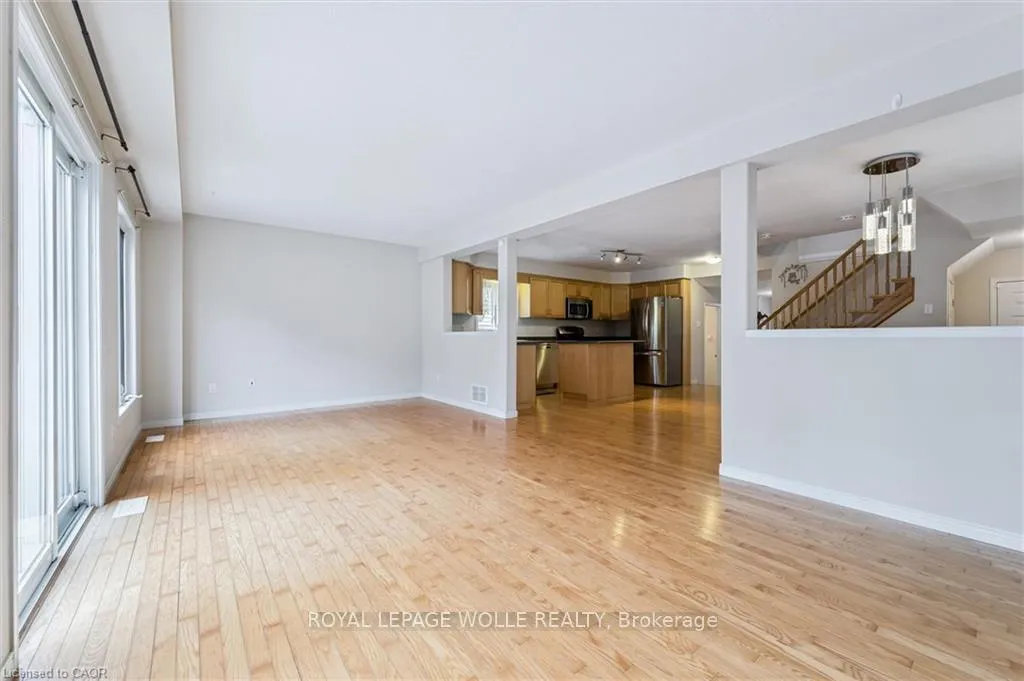 Photo 8 of 535 Blue Beech Boulevard, Waterloo, Columbia Forest — HOMEH