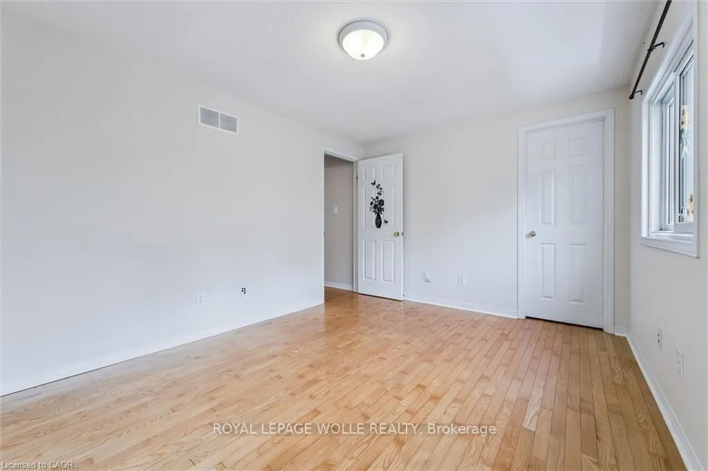 Photo 20 of 535 Blue Beech Boulevard, Waterloo, Columbia Forest — HOMEH