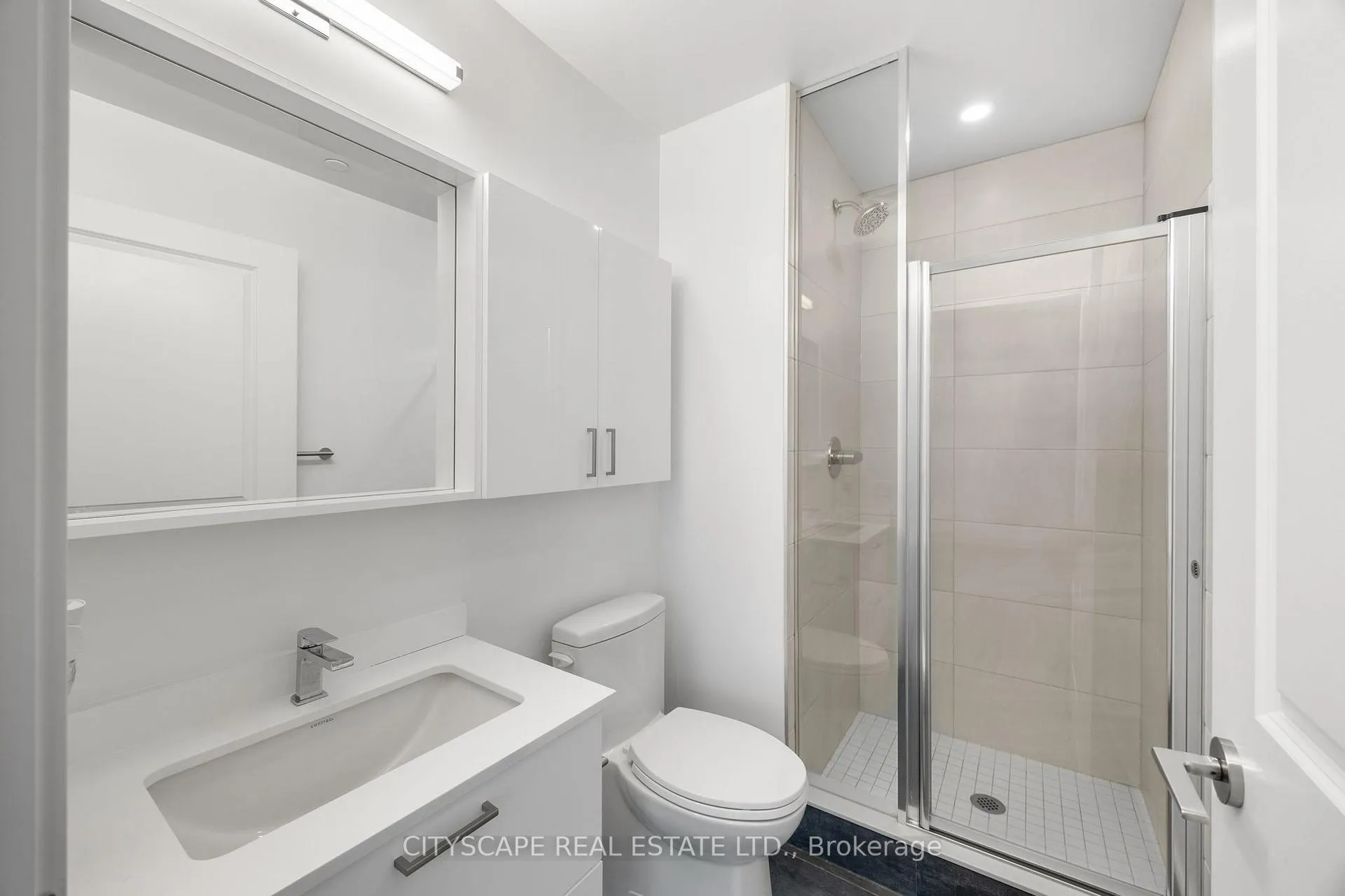 Photo 4 of Unit 501, 30 Upper Mall Way, Vaughan, Brownridge — HOMEH